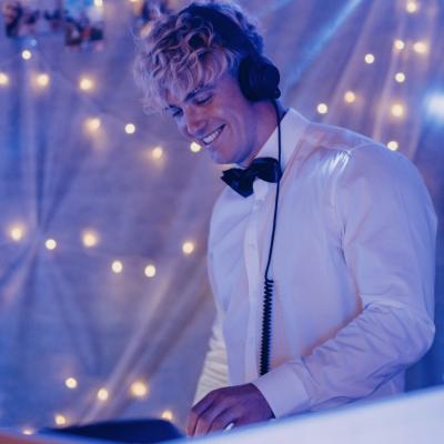 Als Hybrid-DJ zu mehr Gigs wegen seiner Marke!
