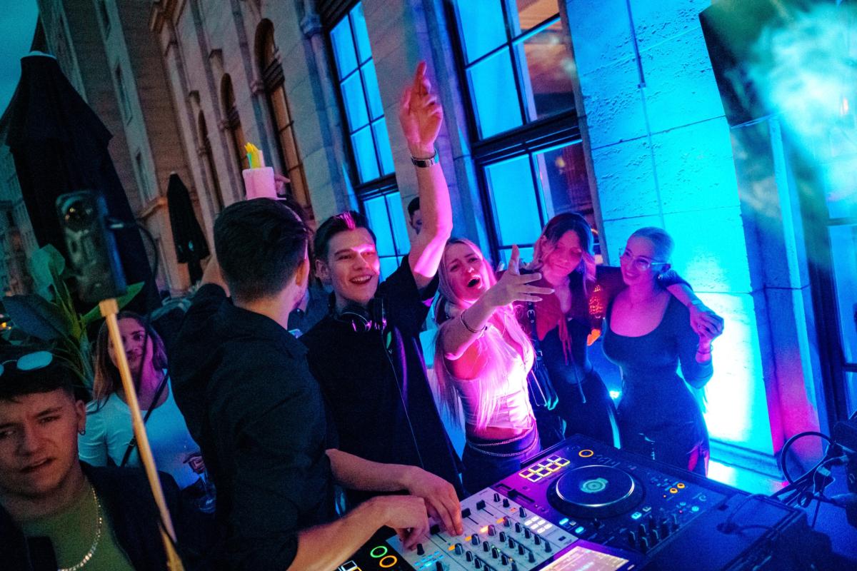Felix hat sich in der DJ Szene erfolgreich reingekämpft